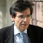 Συλλυπητήρια Περιφερειάρχη Κ.Μ. Απόστολου Τζιτζικώστα για το θάνατο του Γιάννη Αγγέλου