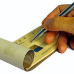 Χαλαρώνουν τα κριτήρια για την έκδοση μπλοκ επιταγών σε επιχειρήσεις