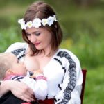 Και λόγω κρίσης αυξήθηκαν τα ποσοστά μητρικού θηλασμού