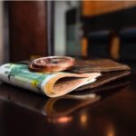 Νέο «μαχαίρι» στο αφορολόγητο – Γράφει ο Δημήτρης Χριστούλιας