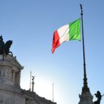 Ιταλία: Αδειάζουν τους τραπεζικούς λογαριασμούς τους οι Ιταλοί και αγοράζουν χρυσό και στην Ελβετία