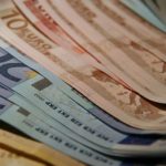 Mειώθηκαν κατά 1,5 δισ. ευρω οι καταθέσεις τον Ιανουάριο, σύμφωνα με την Τράπεζα της Ελλάδος