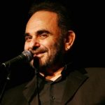 Φλασάκι… – Γράφει ο Νίκος Γ. Σακελλαρόπουλος