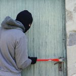 ΕΙΔΙΚΟ ΘΕΜΑ: Πως μπορούμε να περιορίσουμε τον κίνδυνο για ληστείες και κλοπές στην εορταστική περίοδο