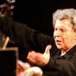 Εκτός κινδύνου, μετά από σοβαρό καρδιακό, ο Μίκης Θεοδωράκης