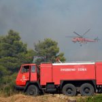 Θεσσαλονίκη: Σε επιφυλακή παραμένει η πυροσβεστική υπηρεσία στην περιοχή Μόλα Καλύβα στη Χαλκιδική