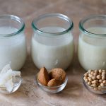 Η δυσανεξία στη λακτόζη οδηγεί στο γάλα φυτικής προέλευσης, είναι η λύση; – Γράφει η Μαρία Αλιμπέρτη – Κατσάνη