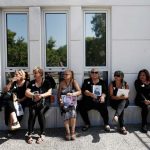 Μητέρες που έχασαν τα παιδιά τους σε τροχαία ζητούν “γρήγορη, πραγματική και αυστηρή απονομή Δικαιοσύνης”.