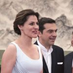 Επισκέπτρια καθηγήτρια στο Πανεπιστήμιο Τηλεπικοινωνιών του Πεκίνου αναγορεύθηκε η κ. Μπέττυ Μπαζιάνα, σύζυγος του πρωθυπουργού