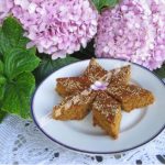 Cooking recipes: Kourkoymbinia from Tinos or Molassa Cake