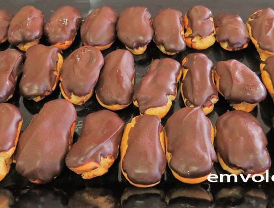 Εκλεράκια με κρέμα μαύρης σοκολάτας - Η αυθεντική γαλλική συνταγή