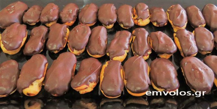 Εκλεράκια με κρέμα μαύρης σοκολάτας - Η αυθεντική γαλλική συνταγή