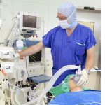 Με ελλείψεις αναισθησιολόγων και κενές θέσεις ειδικευόμενων, βρίσκει η Παγκόσμια Ημέρα Αναισθησιολογίας τα δημόσια νοσοκομεία της Ελλάδας