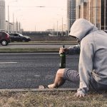 Αυξήθηκε η χρήση αλκοόλ λόγω οικονομικής κρίσης. Προβληματίζει το υπ. Υγείας η υπερβολική κατανάλωση από εφήβους, ιδίως στην επαρχία