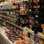 Μειωμένη η δαπάνη των νοικοκυριών σε είδη παντοπωλείου, σύμφωνα με έρευνα του ΙΕΛΚΑ