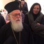 ΕΙΔΗΣΕΙΣ ΣΕ ΒΙΝΤΕΟ: Ο Αρχιεπίσκοπος Τιράνων, Δυρραχίου και πάσης Αλβανίας Αναστάσιος τραγούδησε “Της Δικαιοσύνης Ήλιε Νοητέ – βίντεο