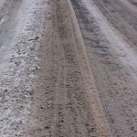 Έντονα προβλήματα στην εθνική οδό Αθηνών-Λαμίας λόγω χιονόπτωσης. Κλειστή η Πεντέλη, με αλυσίδες η κίνηση των οχημάτων στην Πάρνηθα