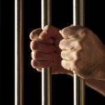 Στη φυλακή οδηγείται, ο 6ος κατά σειρά, ανήλικος που κατηγορείται για την υπόθεση βιασμού του 15χρονου στο Ίλιον