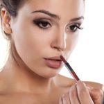 Γυναίκα: Πόσο πιο δύσκολο είναι το πρωινό μακιγιάζ από το βραδινό;