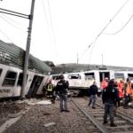 ΕΙΔΗΣΕΙΣ ΣΕ ΒΙΝΤΕΟ: Εκτροχιασμός αμαξοστοιχίας στο Μιλάνο: 4 νεκροί – δεκάδες τραυματίες