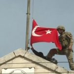Συρία: Η Τουρκική σημαία κυματίζει στην κουρδική πόλη του Αφρίν
