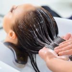 Γάλα, η πιο διάσημη τροφή του πλανήτη στα μαλλιά σας