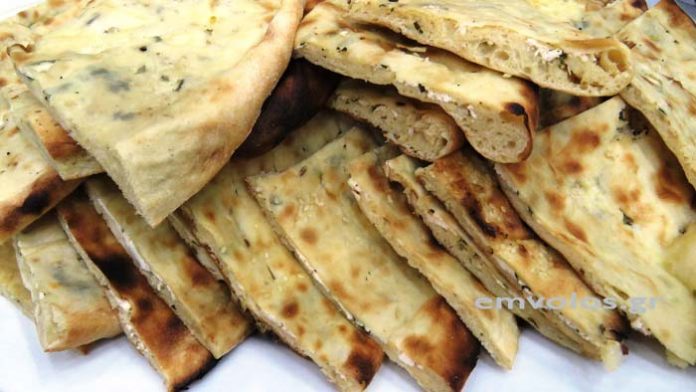 Νάαν με τυρί – Τα νόστιμα Ινδικά ψωμάκια