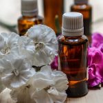 Νέες ενδείξεις ότι τα αιθέρια έλαια μπορεί να προκαλέσουν γυναικομαστία στα αγόρια, σύμφωνα με έρευνα