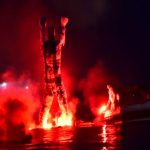 ΕΙΔΗΣΕΙΣ ΣΕ ΒΙΝΤΕΟ: Έκαψαν τον Ιούδα μέσα στη Θάλασσα στο Τολό