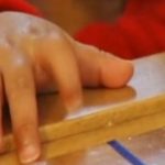 ΕΙΔΗΣΕΙΣ ΣΕ ΒΙΝΤΕΟ: Ενδείξεις ασιτίας στο βρέφος που βρέθηκε νεκρό στην Νέα Σμύρνη