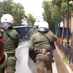 Επεισόδια σημειώθηκαν νωρίτερα στους δρόμους γύρω από το Πολυτεχνείο