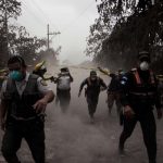 Γουατεμάλα: Ο νεότερος απολογισμός της έκρηξης του ηφαιστείου Φουέγο—65 νεκροί—ενδέχεται να αυξηθεί ακόμα περισσότερο