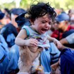 ΕΙΔΗΣΕΙΣ ΣΕ ΒΙΝΤΕΟ: Το κλάμα των παιδιών που χωρίζονται από τους γονείς τους