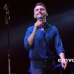 Πλατύ: Μοναδική συναυλία του Μιχάλη Χατζηγιάννη στα ΚΟΜΝΗΝΑ. (Βίντεο – φωτό)