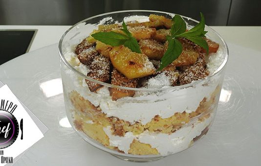 Trifle με ανανά και κρέμα καρύδας