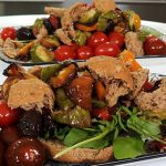 Καλοκαιρινή σαλάτα με ψητά λαχανικά