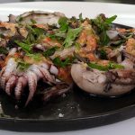 Συνταγή: Ψητές σουπιές με βινεγκρέτ ντομάτας – από τον chef Βαγγέλη Δρίσκα – βίντεο Ψητές σουπιές με βινεγκρέτ ντομάτας