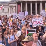 ΕΙΔΗΣΕΙΣ ΣΕ ΒΙΝΤΕΟ: «Όλοι μαζί εναντίον του Τραμπ»: Χιλιάδες άνθρωποι στους δρόμους του Λονδίνου