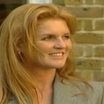 Κοντά στους πυρόπληκτους η Σάρα Φέργκιουσον. Εξέφρασε την πρόθεση να συνδράμει, σε συνάντηση που είχε με την Έλενα Κουντουρά