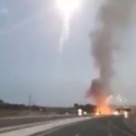 ΕΙΔΗΣΕΙΣ ΣΕ ΒΙΝΤΕΟ: Νταλίκα τυλίχθηκε στις φλόγες στην εθνική οδό Κορίνθου – Πατρών