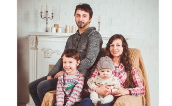 Ό,τι είμαστε, το μαθαίνουν: Πώς οι γονείς διαμορφώνουν τον εσωτερικό κόσμο του παιδιού – Γράφει ο ψυχολόγος Γιάννης Ξηντάρας γονείς παιδιά