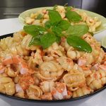 Μακαρονοσαλάτα με ψητή γαλοπούλα