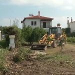 ΕΙΔΗΣΕΙΣ ΣΕ ΒΙΝΤΕΟ: Στην κατεδάφιση περίφραξης και άνοιγμα διόδου στη θάλασσα προχώρησε ο δήμος Κασσάνδρας