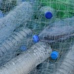 Γάζα: Μια βάρκα φτιαγμένη από πλαστικά μπουκάλια «έσωσε μια οικογένεια»