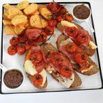 Ψητή μορταδέλα με προβολόνε και Tapenade