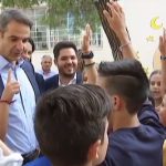 ΕΙΔΗΣΕΙΣ ΣΕ ΒΙΝΤΕΟ: Τον αγιασμό σε σχολεία της Ραφήνας παρακολούθησε ο Κυρ. Μητσοτάκης