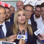 ΕΙΔΗΣΕΙΣ ΣΕ ΒΙΝΤΕΟ: Το Σχέδιο «Ελλάδα» του ΚΙΝΑΛ στηρίζεται «στην ανάπτυξη και όχι στην υπερφορολόγηση»