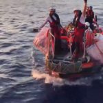 ΕΙΔΗΣΕΙΣ ΣΕ ΒΙΝΤΕΟ: Πάνω από 500 μετανάστες διασώθηκαν στη Μεσόγειο το Σαββατοκύριακο