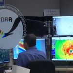 ΕΙΔΗΣΕΙΣ ΣΕ ΒΙΝΤΕΟ: Oι αρχές προτρέπουν την εκκένωση ενόψει του τυφώνα