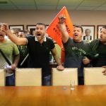 ΕΙΔΗΣΕΙΣ ΣΕ ΒΙΝΤΕΟ: «Εισβολή» μελών της ΑΔΕΔΥ στο Υπουργείο Οικονομικών